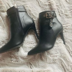 Lulus black booties